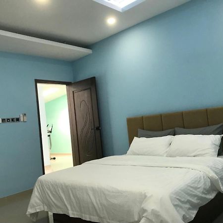 Homestay Stardow~星窗名宿~ Джохор-Бару Екстер'єр фото