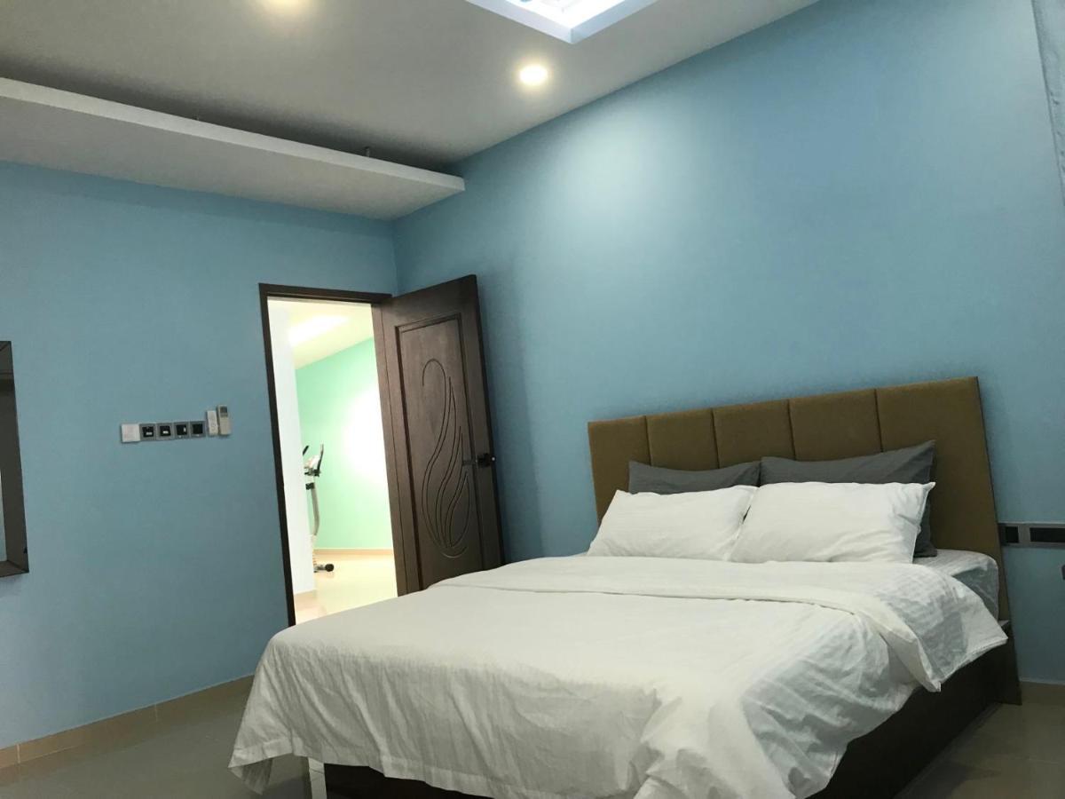 Homestay Stardow~星窗名宿~ Джохор-Бару Екстер'єр фото