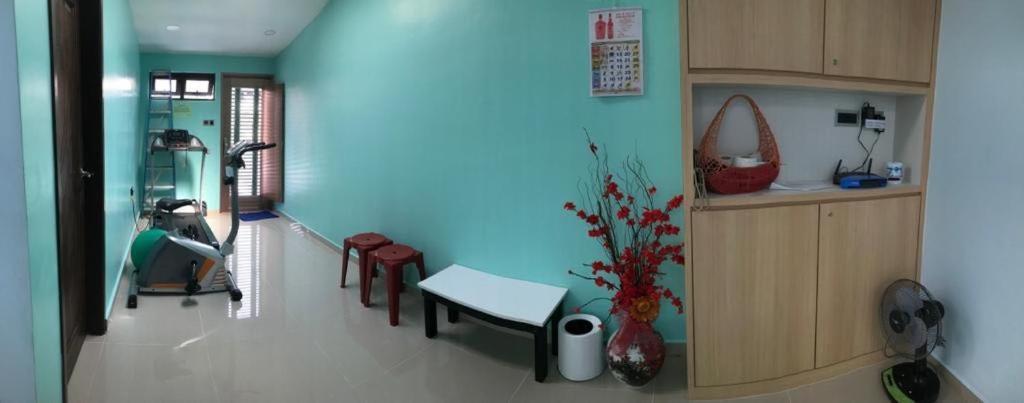 Homestay Stardow~星窗名宿~ Джохор-Бару Екстер'єр фото