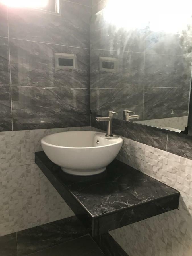 Homestay Stardow~星窗名宿~ Джохор-Бару Екстер'єр фото