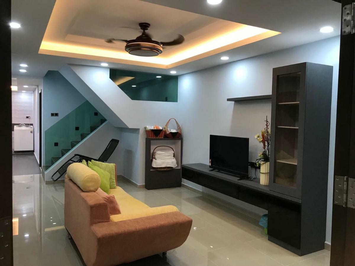 Homestay Stardow~星窗名宿~ Джохор-Бару Екстер'єр фото