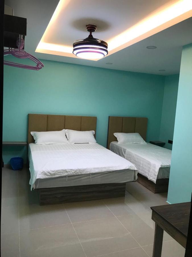 Homestay Stardow~星窗名宿~ Джохор-Бару Екстер'єр фото